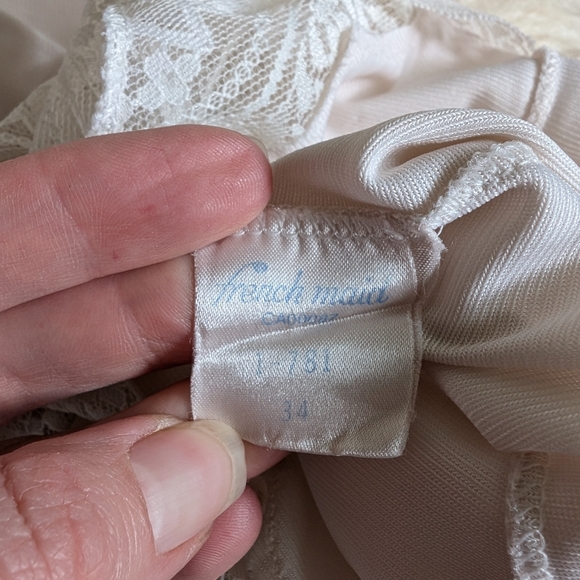 Vintage Ivory Slip Elegant Lace Trim Slip Dress Small - Picture 8 of 9